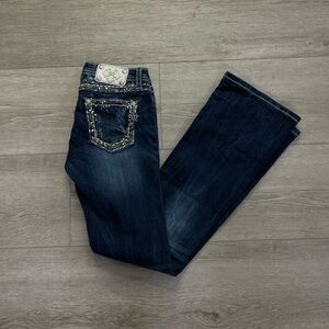 Women Dark Blue Jeans with Embellished Pockets